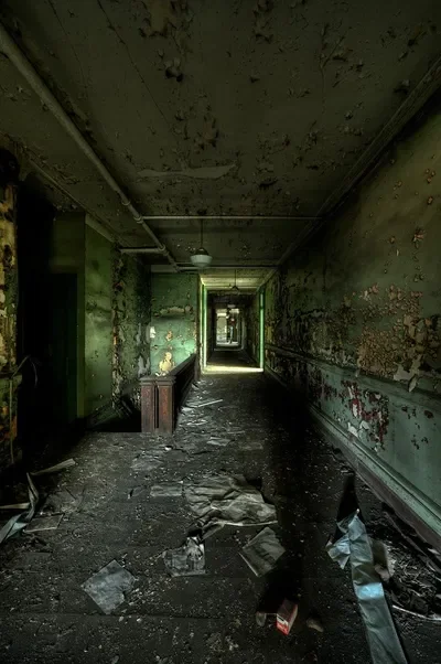 3 Urban explorers