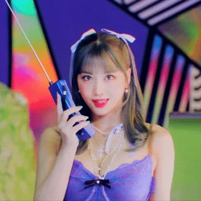Hirai Momo