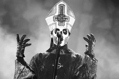 Papa Emeritus Terzo