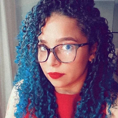 Julie Paula Menezes