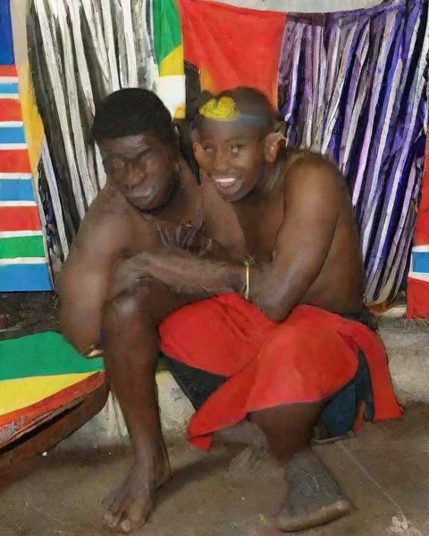 aijamaican men in chainmail coiffes