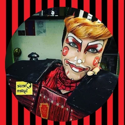 CB- The Red Caboose