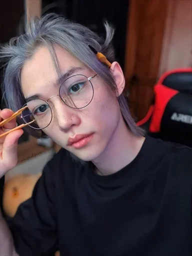 Uvey Abin Felix 2