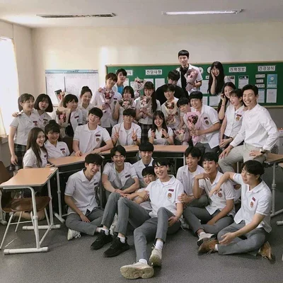 Kpop school 