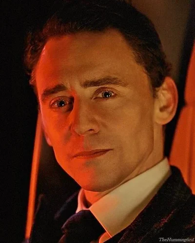 Thomas W Hiddleston