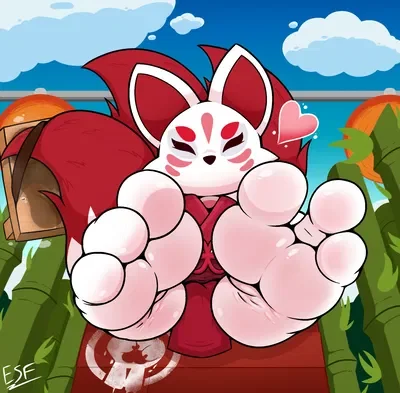 Super Kitsune's feet