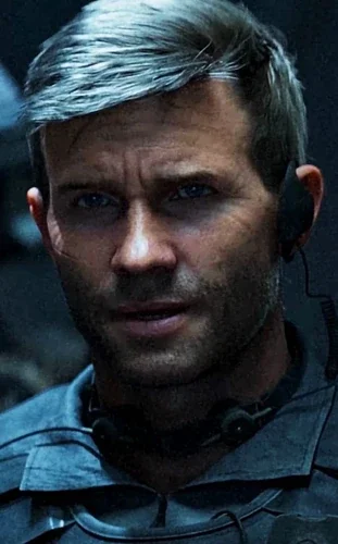 Commander Graves